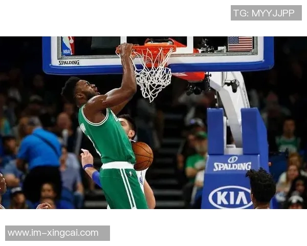 杰伦布朗中距离投篮表现惊艳全联盟命中率高达532引发热议